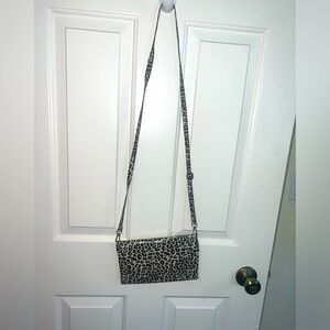 Crossbody purse